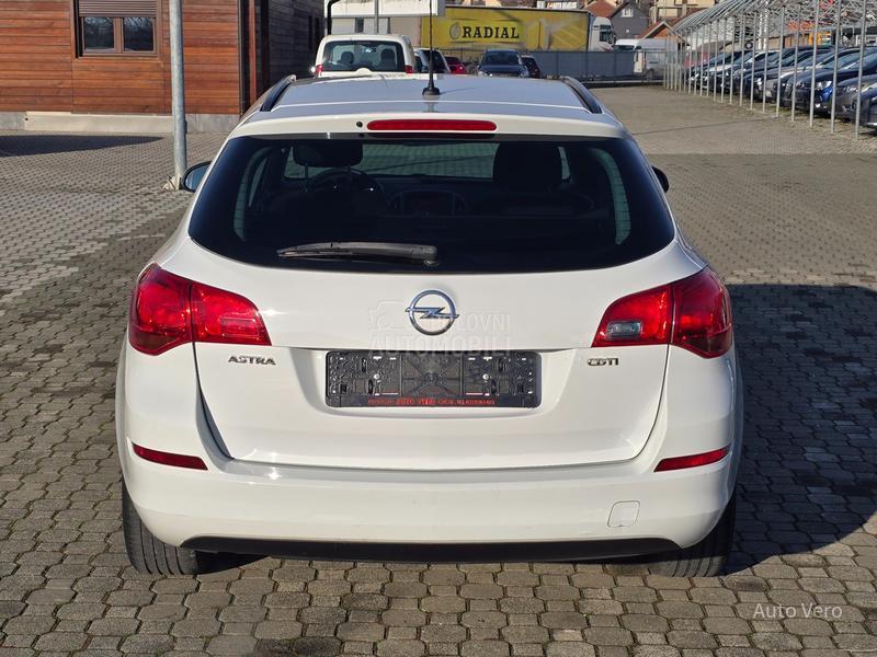 Opel Astra J 1.7 CDTI