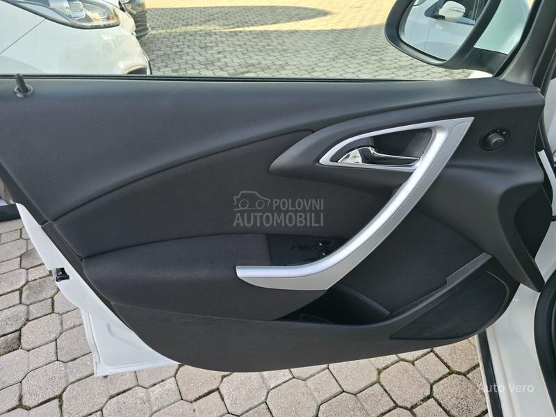 Opel Astra J 1.7 CDTI