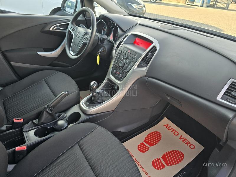 Opel Astra J 1.7 CDTI