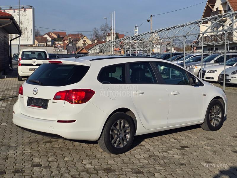 Opel Astra J 1.7 CDTI