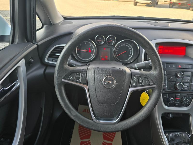 Opel Astra J 1.7 CDTI