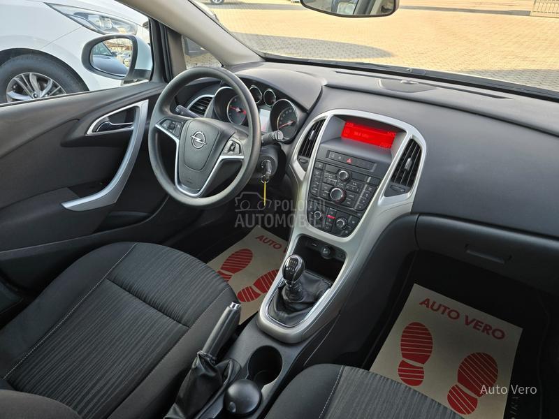 Opel Astra J 1.7 CDTI