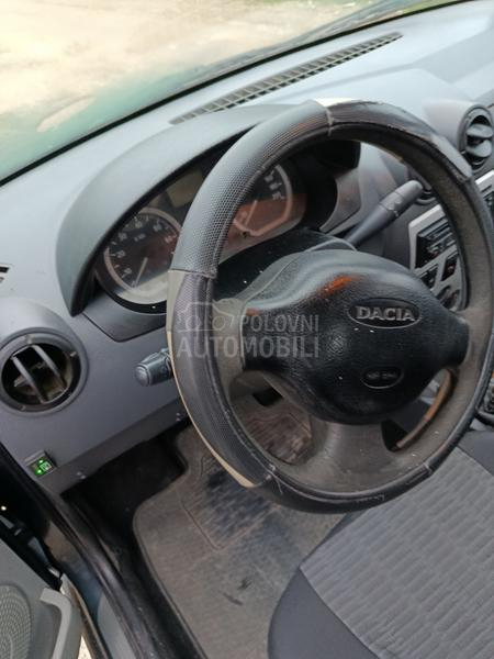 Dacia Logan 