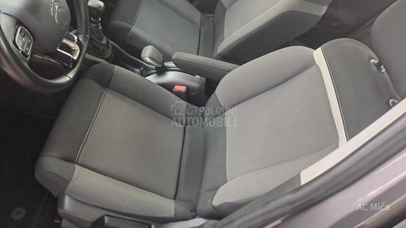 Citroen C3 Aircross 1.2PURE NAV LED USB
