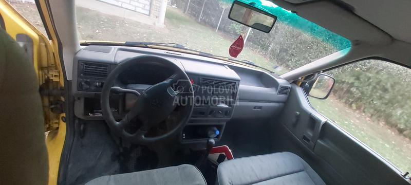 Volkswagen Transporter T4 1.9TD