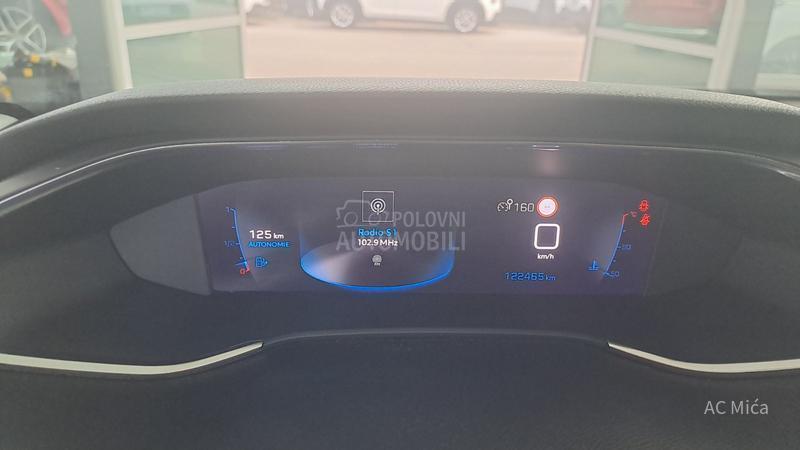 Peugeot 308 1.2 PURE NAV ALU LED
