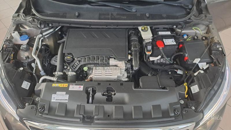 Peugeot 308 1.2 PURE NAV ALU LED