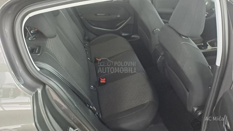 Peugeot 308 1.2 PURE NAV ALU LED