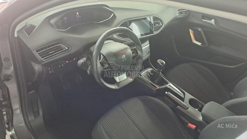 Peugeot 308 1.2 PURE NAV ALU LED