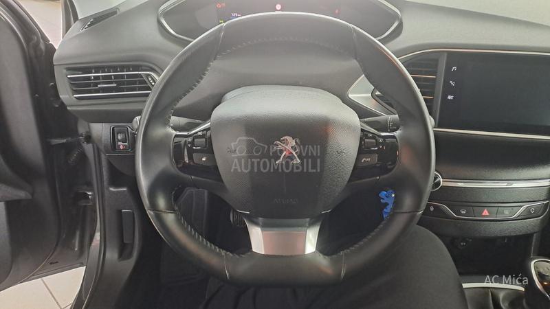 Peugeot 308 1.2 PURE NAV ALU LED