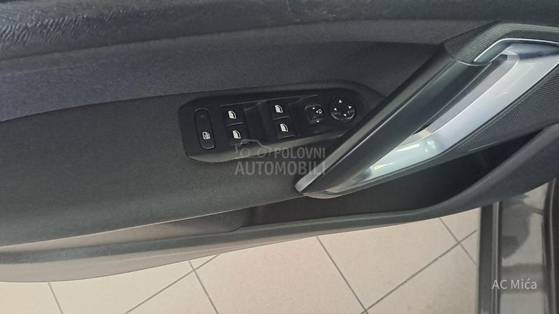 Peugeot 308 1.2 PURE NAV ALU LED