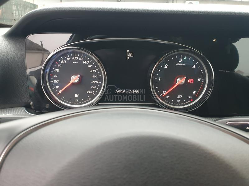 Mercedes Benz E 220 