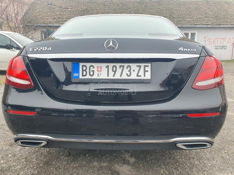 Mercedes Benz E 220 