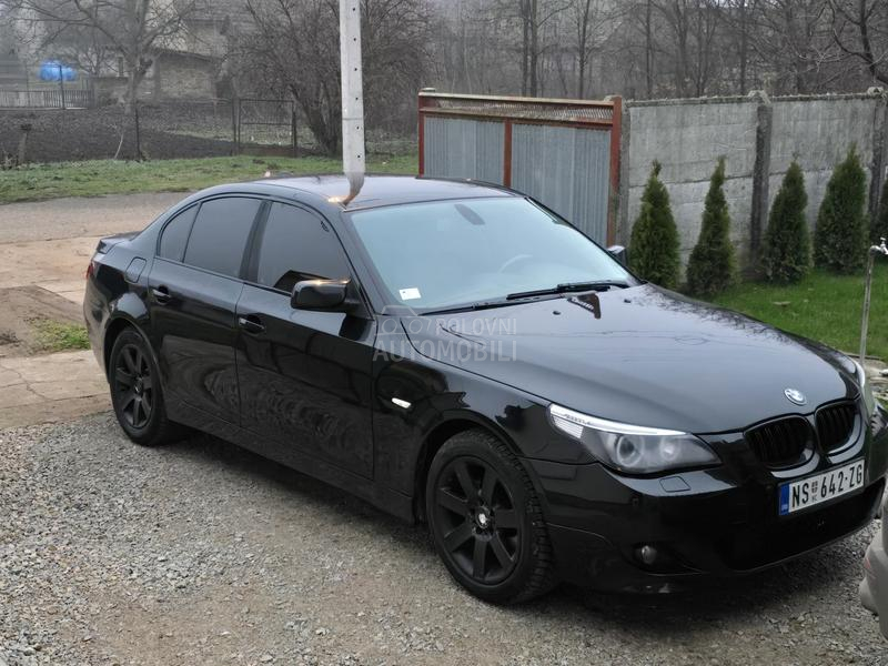 BMW 523 