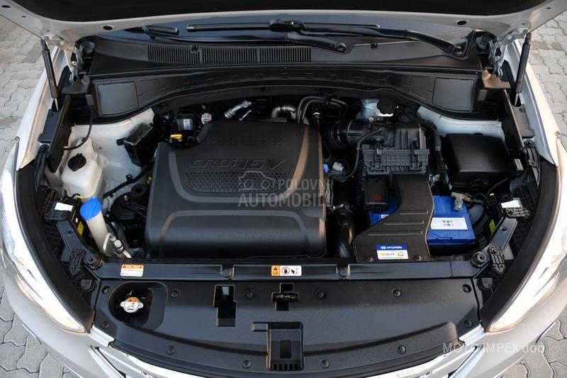 Hyundai Santa Fe 2.0 CRDI / 4x4 / CH