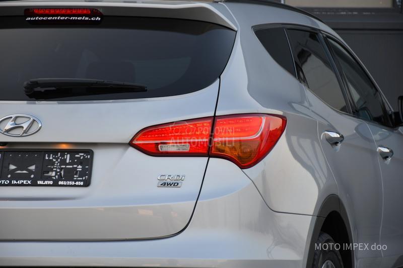 Hyundai Santa Fe 2.0 CRDI / 4x4 / CH