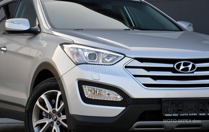 Hyundai Santa Fe 2.0 CRDI / 4x4 / CH