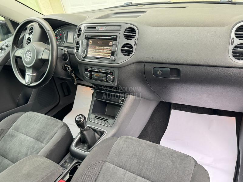 Volkswagen Tiguan HIGHLINE/LED/PANO