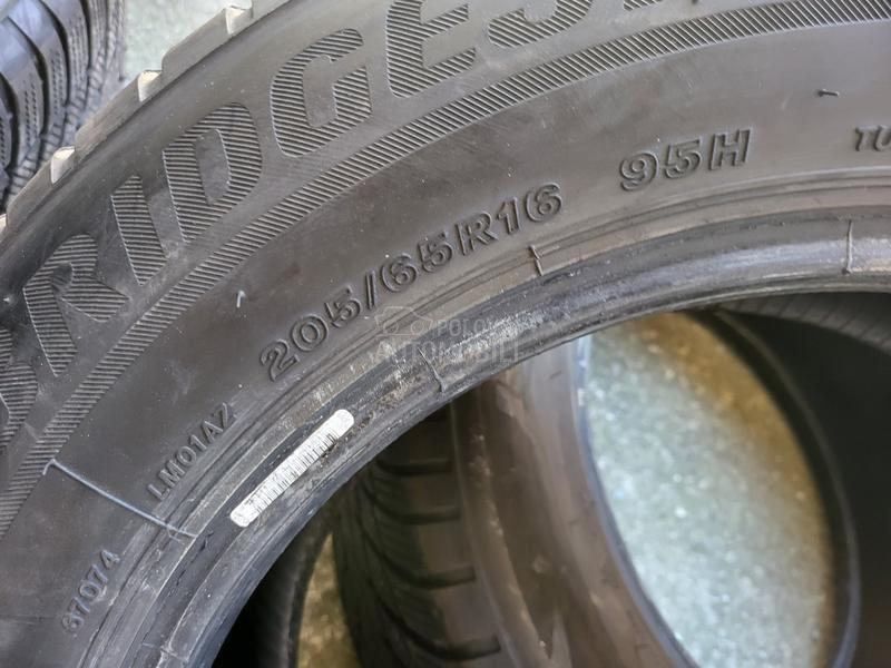Bridgestone 205/65 R16 Zimska