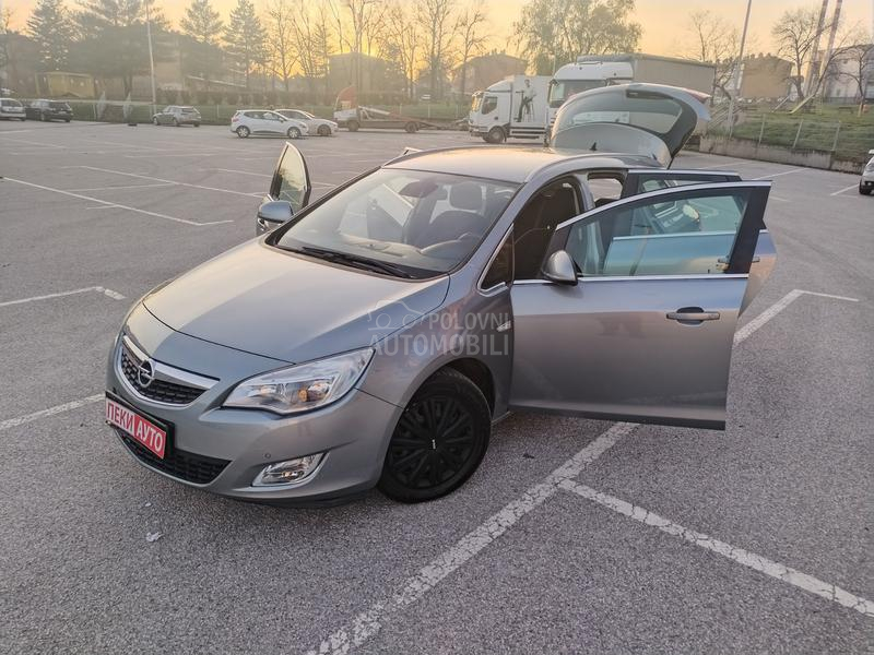 Opel Astra J 1.6 TURBO
