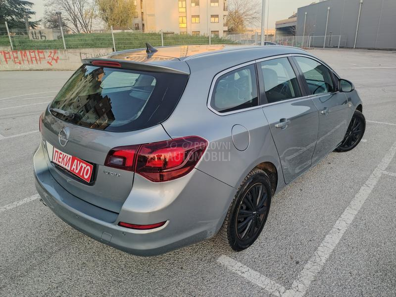 Opel Astra J 1.6 TURBO