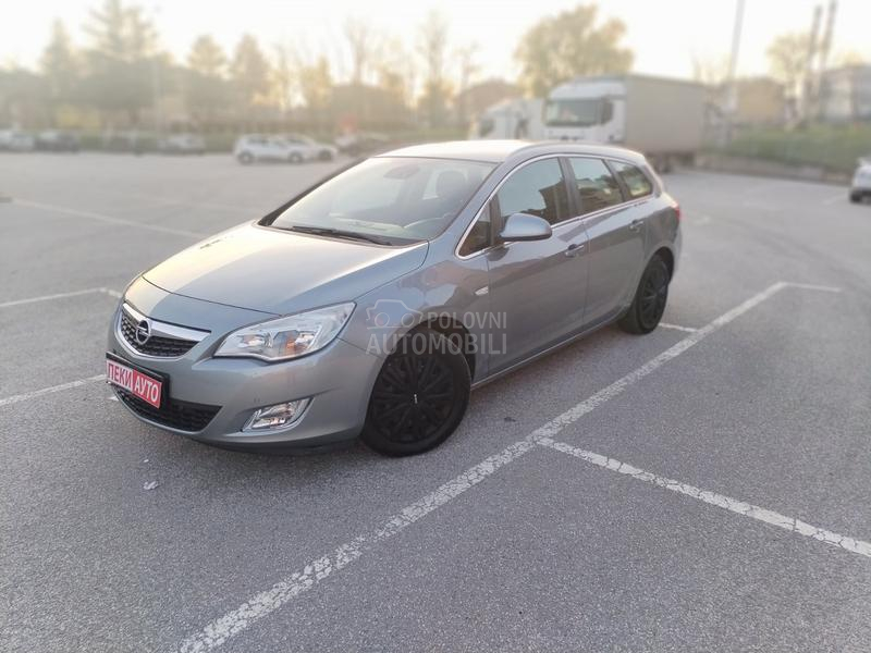 Opel Astra J 1.6 TURBO