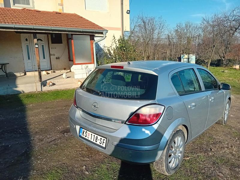 Opel Astra H 1.7