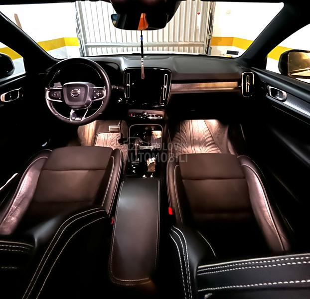 Volvo XC40 T5 AWD R Design