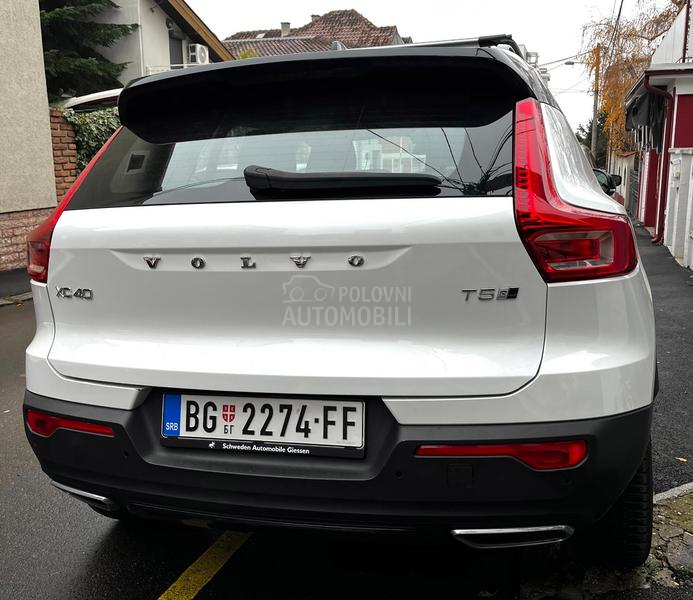 Volvo XC40 T5 AWD R Design