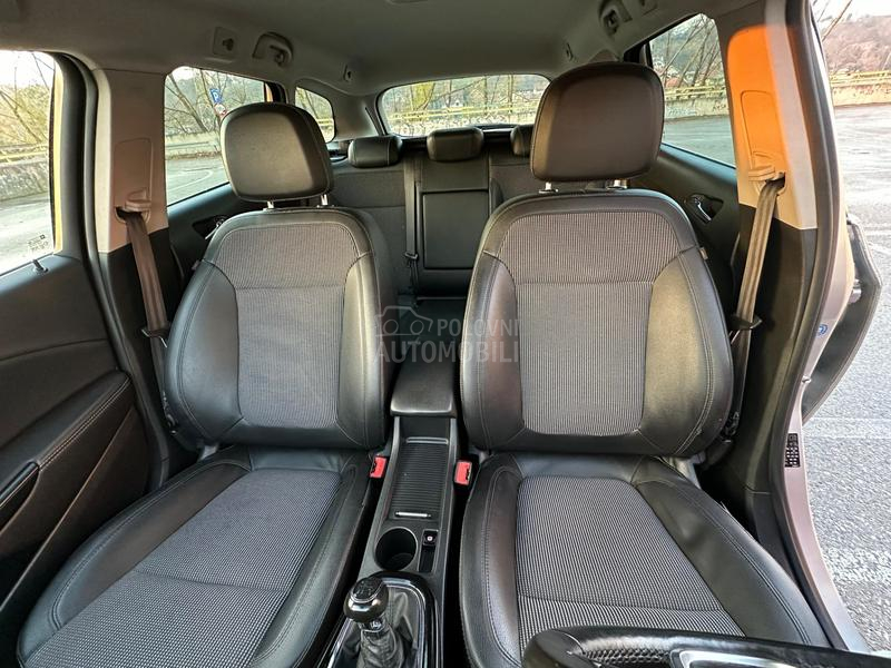 Opel Astra J 1.6 Cosmo