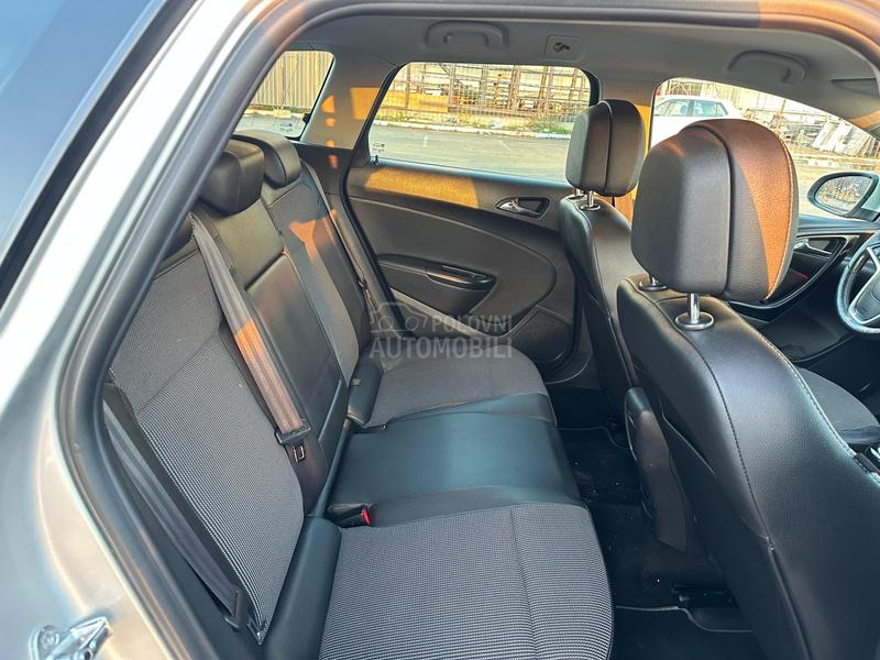 Opel Astra J 1.6 Cosmo