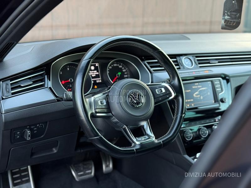 Volkswagen Passat B8 3xR-Line/Pano/Kamera