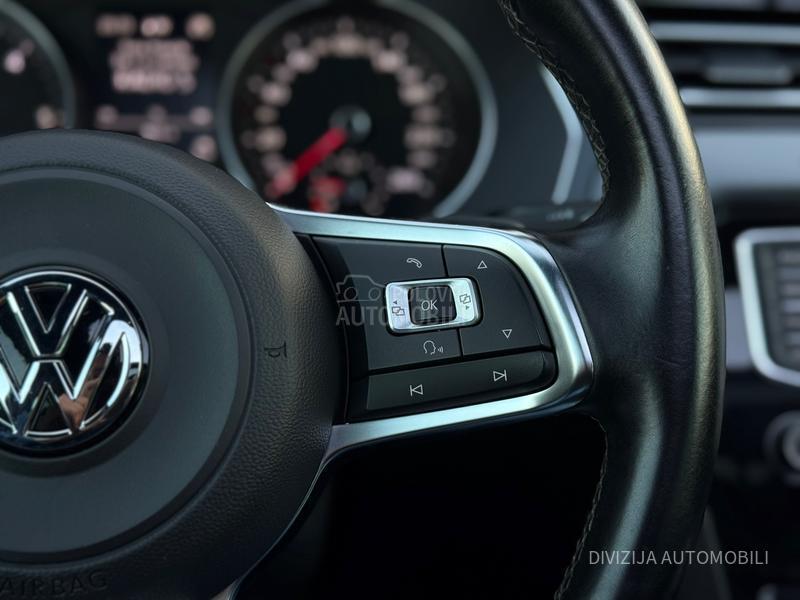 Volkswagen Passat B8 3xR-Line/Pano/Kamera