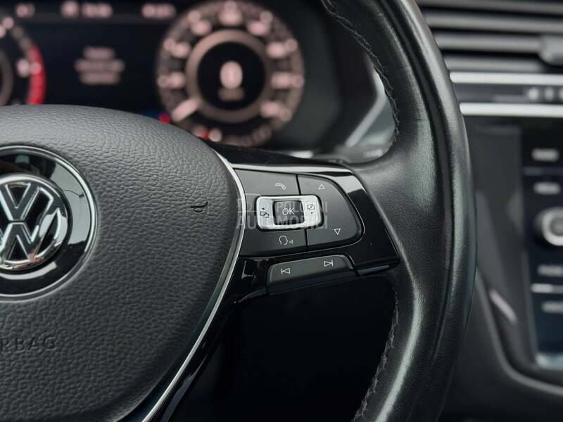Volkswagen Tiguan Pano/Kamera/DSG