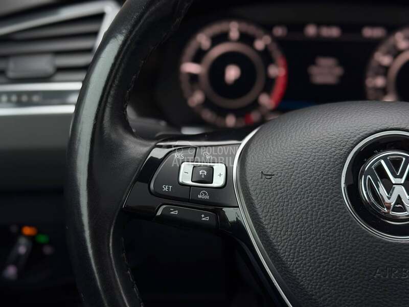 Volkswagen Tiguan Pano/Kamera/DSG