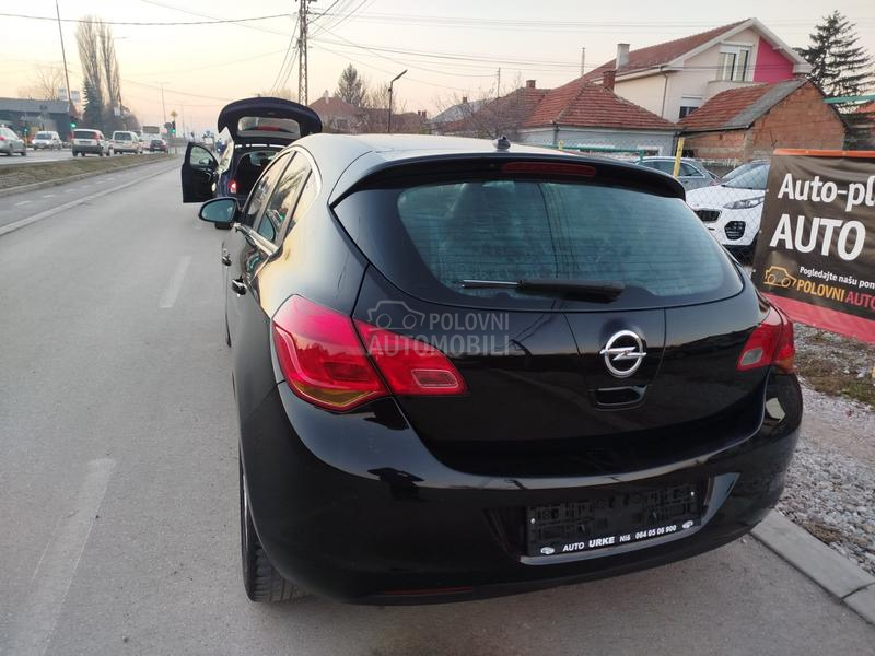 Opel Astra J 1.7CDTI