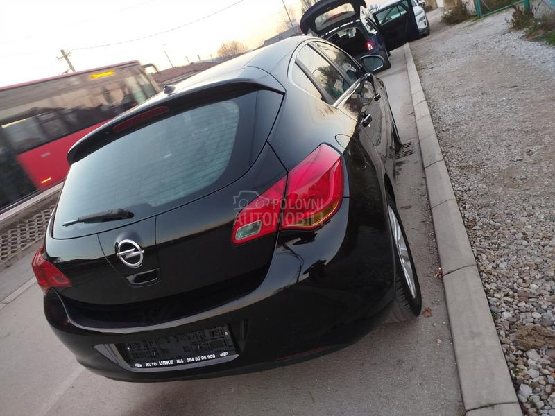 Opel Astra J 1.7CDTI