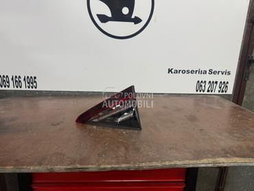 Stop svetlo za Škoda Superb od 2021. do 2024. god.