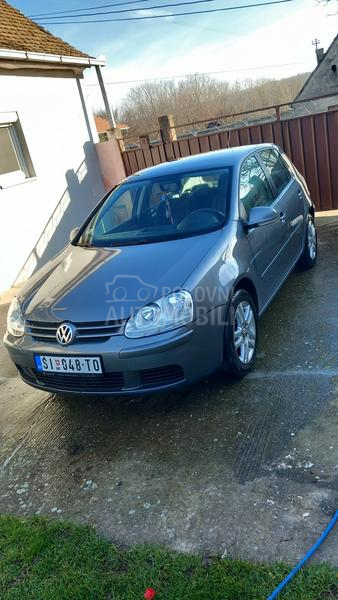Volkswagen Golf 5 1900