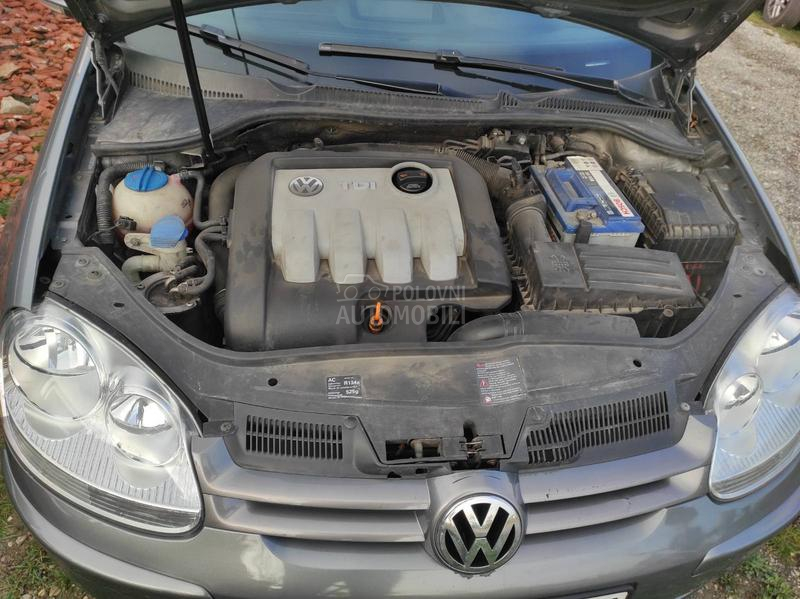 Volkswagen Golf 5 1900