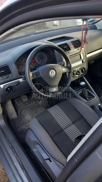 Volkswagen Golf 5 1900