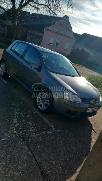 Volkswagen Golf 5 1900