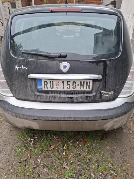 Lancia Ypsilon 