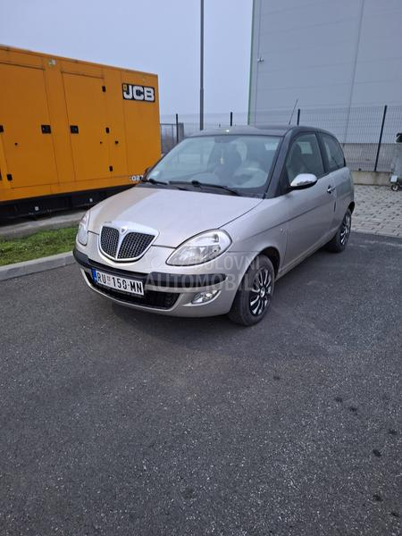 Lancia Ypsilon 