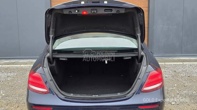 Mercedes Benz E 220 2.0D 9G AVANTARD