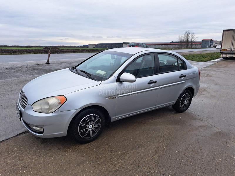 Hyundai Accent 1.4  DOHC