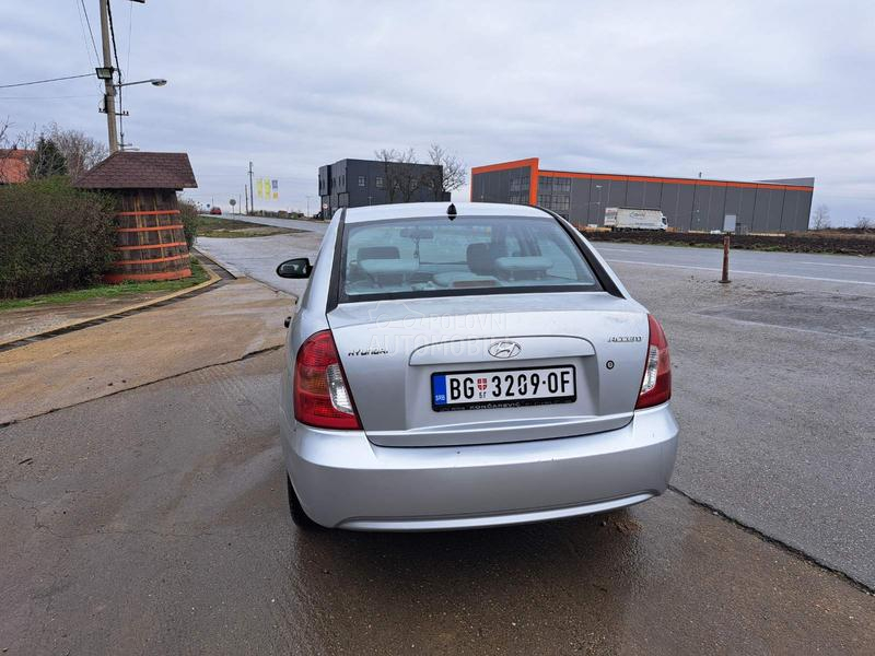 Hyundai Accent 1.4  DOHC