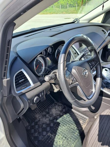 Opel Astra J 1,7 cdti