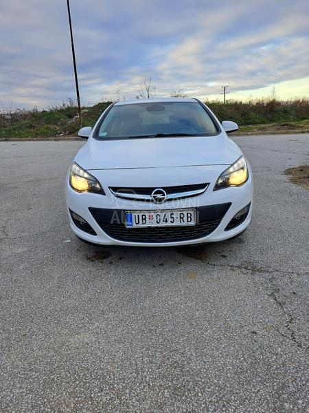 Opel Astra J 1,7 cdti