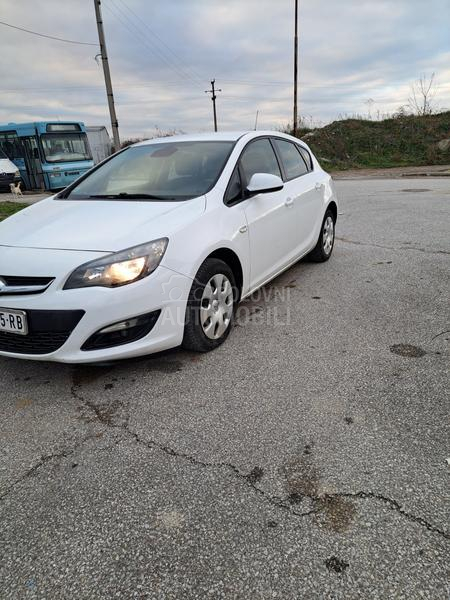 Opel Astra J 1,7 cdti